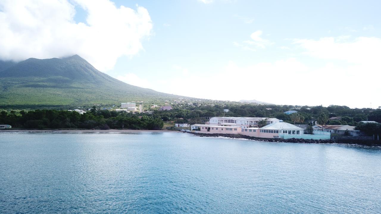 Pinneys Beach Hotel Nevis ชาร์ลส์ทาวน์ ภายนอก รูปภาพ