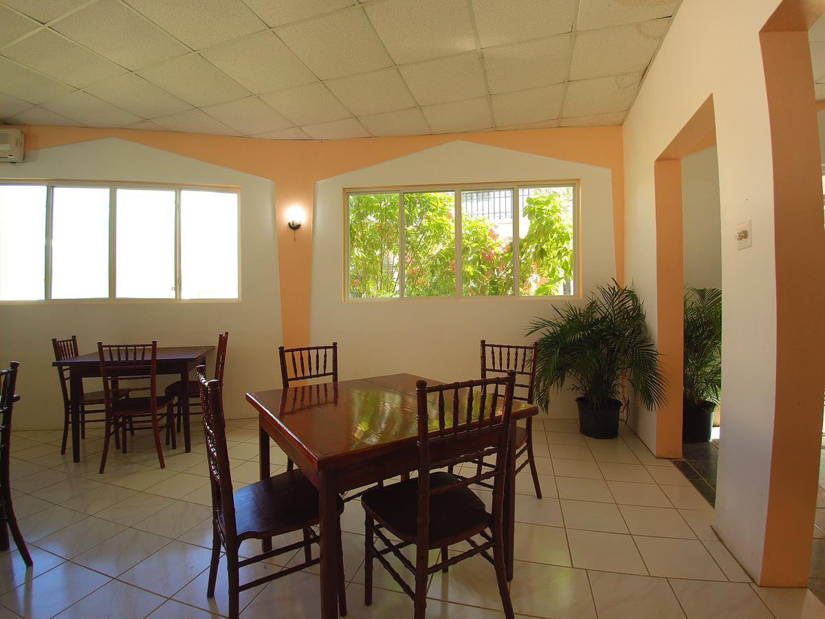 Pinneys Beach Hotel Nevis ชาร์ลส์ทาวน์ ภายนอก รูปภาพ