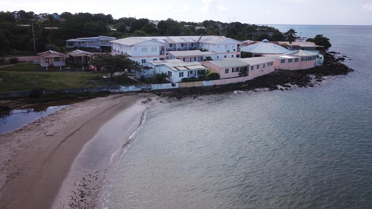 Pinneys Beach Hotel Nevis ชาร์ลส์ทาวน์ ภายนอก รูปภาพ